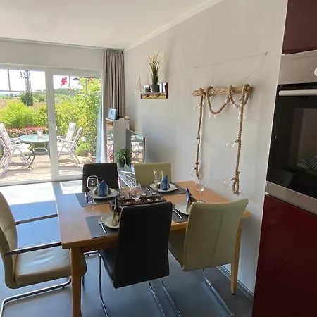 Schoenes Mit Fernblick Apartment *